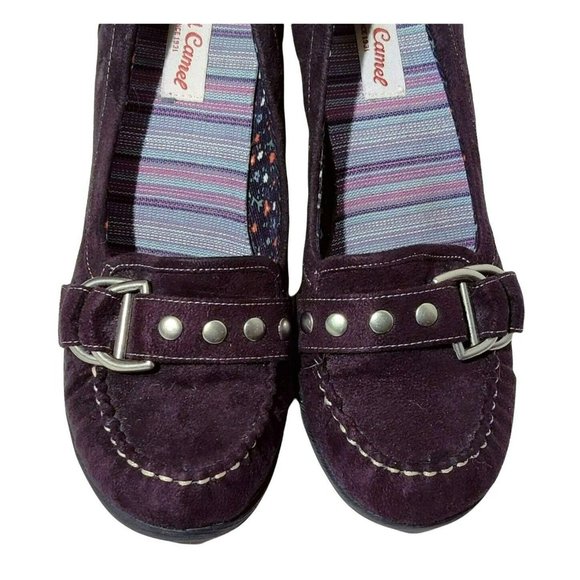 Red Camel 7.5M Wedge Heel Black Faux Suede with Silver Buckles and Brads - Picture 4 of 9